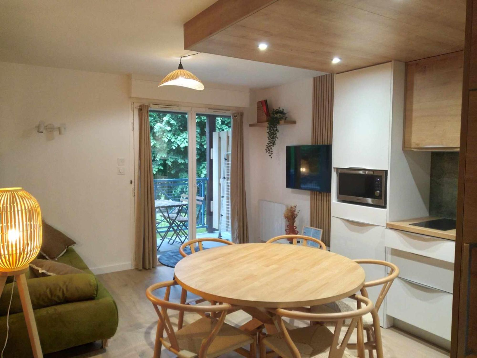 Duplex Lumineux - 40M2 - 2 Chambres - Balcon Terrasse - Parking - Entierement Renove En Mai 2024 Cauterets Exterior photo